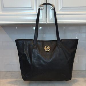 Michael Kors Bag Purse Handbag Leather Medallion Large Tote Pocketbook